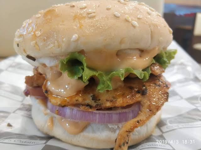 Student Chicken chess burger