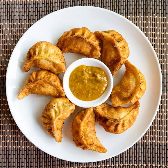 Fried chicken momo (6)